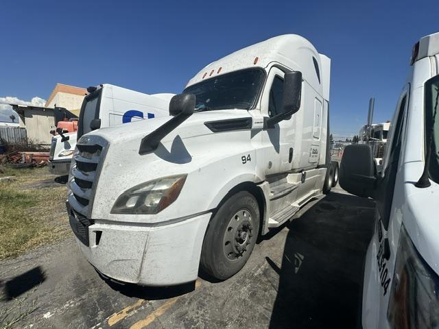 Freightliner Cascadia 126 Sleeper Truck, 2018 – Detroit DD15, DT12 Automatic, Class 8 Semi Tractor