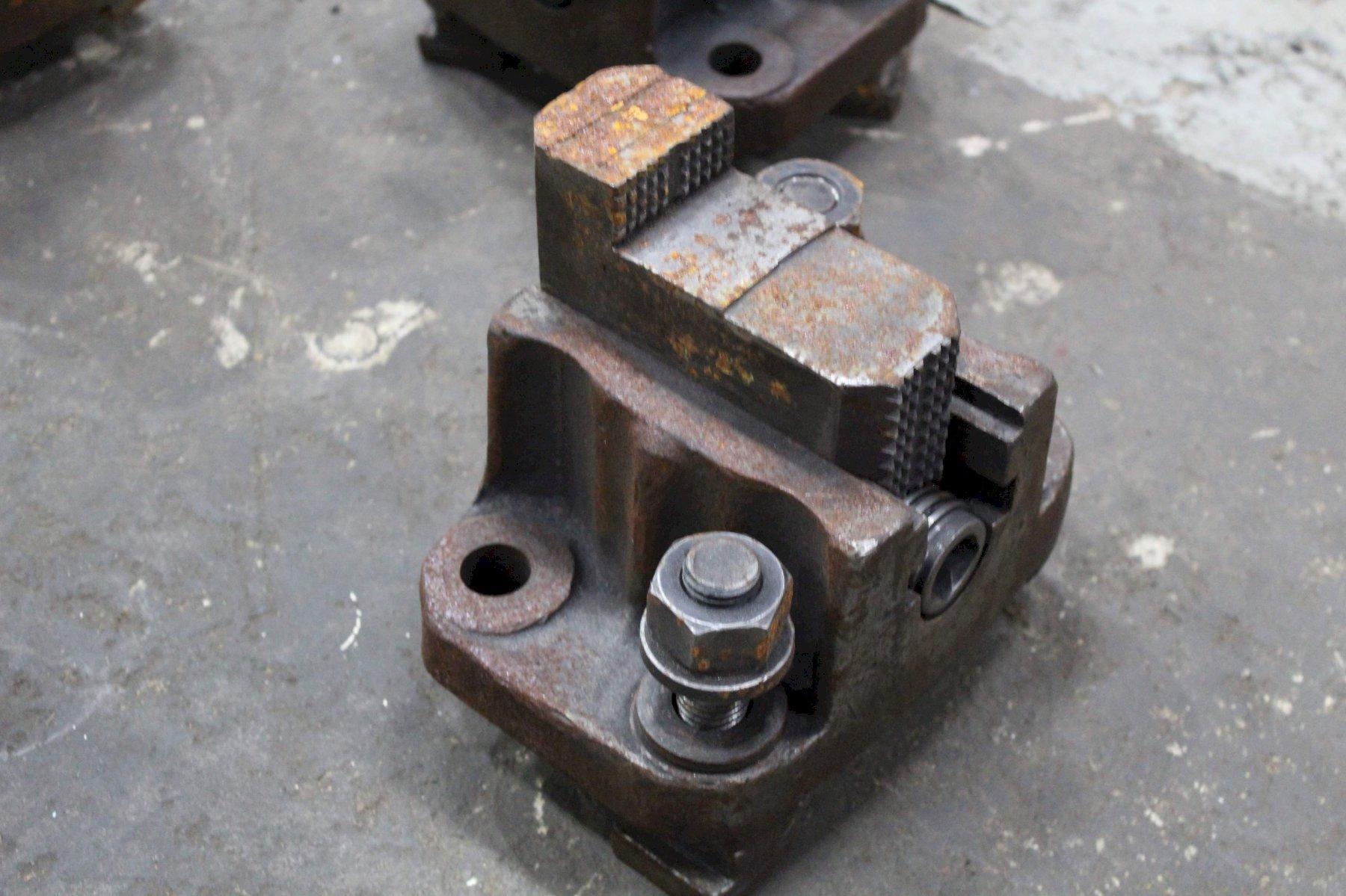 5' X 2' CHUCK JAWS: STOCK 72354