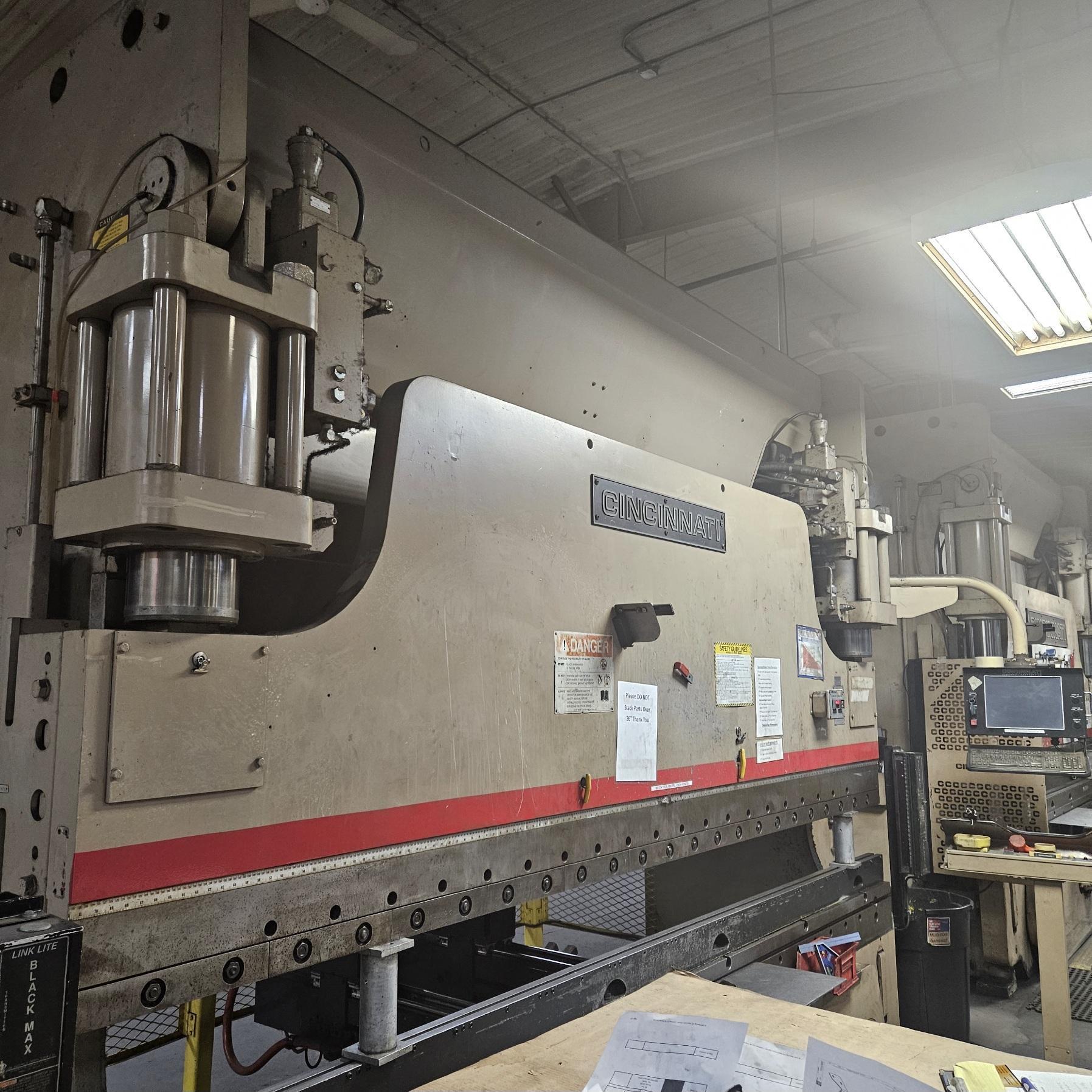 175 TON X 12' CINCINNATI 175AF10 CNC HYDRAULIC PRESS BRAKE. STOCK # 1010024