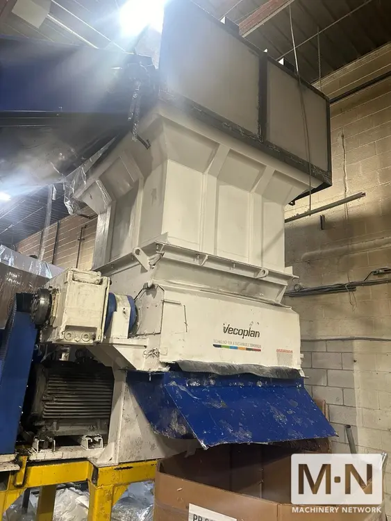 100 HP VECOPLAN MODEL VAZ145/135 SHREDDER MFG 1996