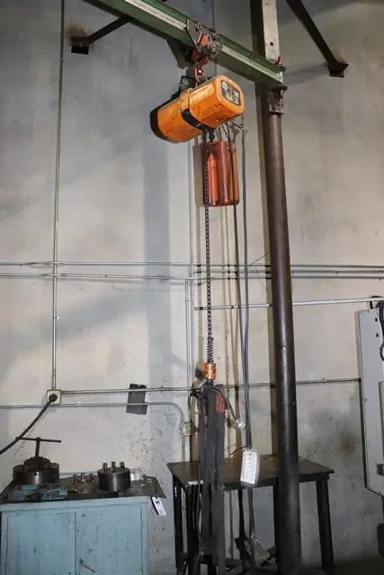 1 - PREOWNED HITACHI 1/2 TON ELECTRIC CHAIN HOIST