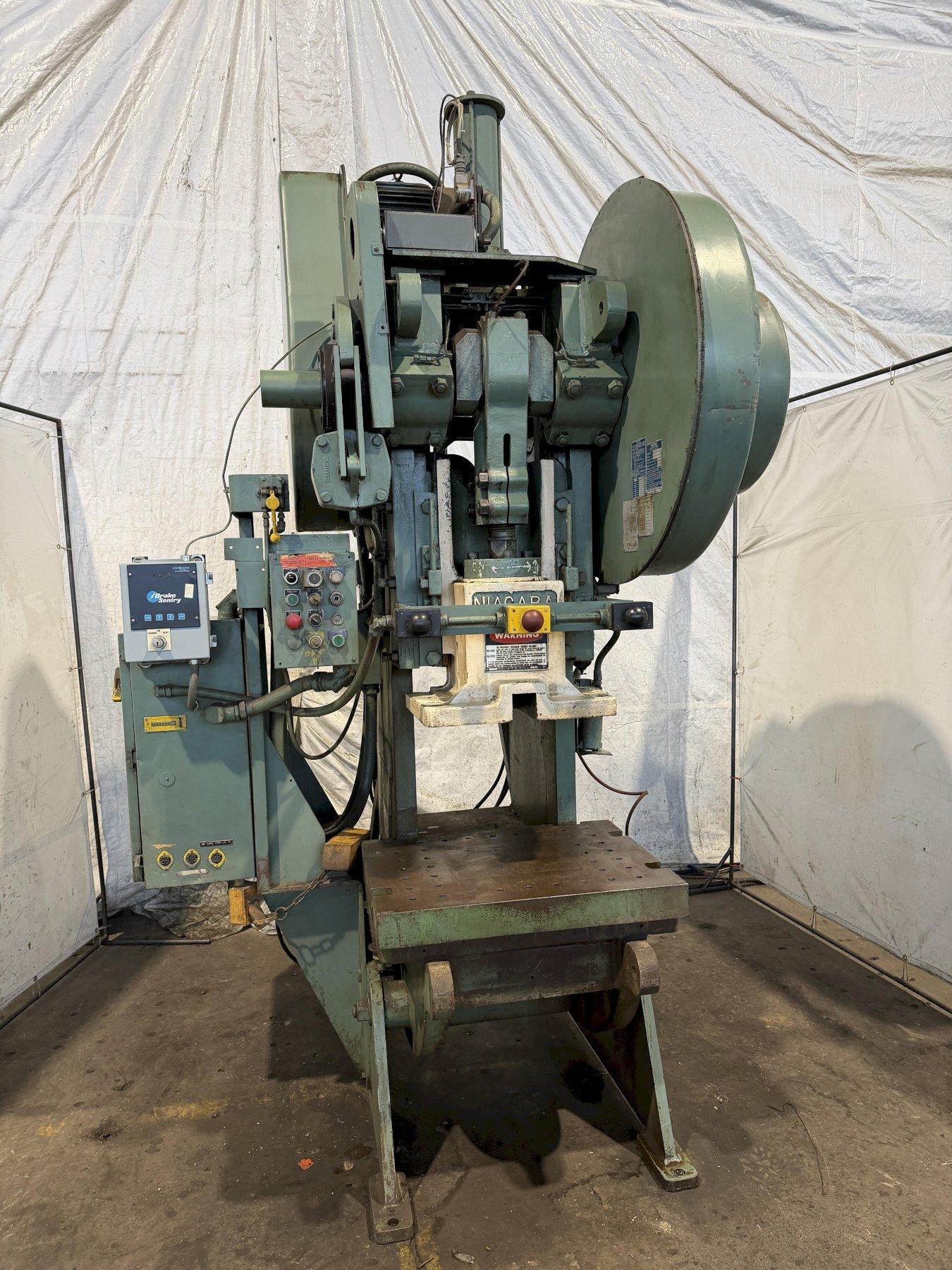 60 TON NIAGARA AF-4 BACK GEARED OBI PRESS. STOCK # 1214125.