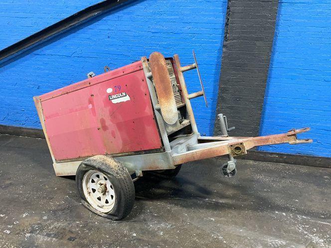 Lincoln Electric 300 Amp Welder - Ranger 300dlx