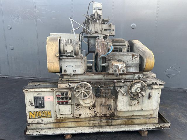 5384bbf1191ab7de76e119f747568c45-180e65536b6e78b6b37de4af331a460c.jpg
