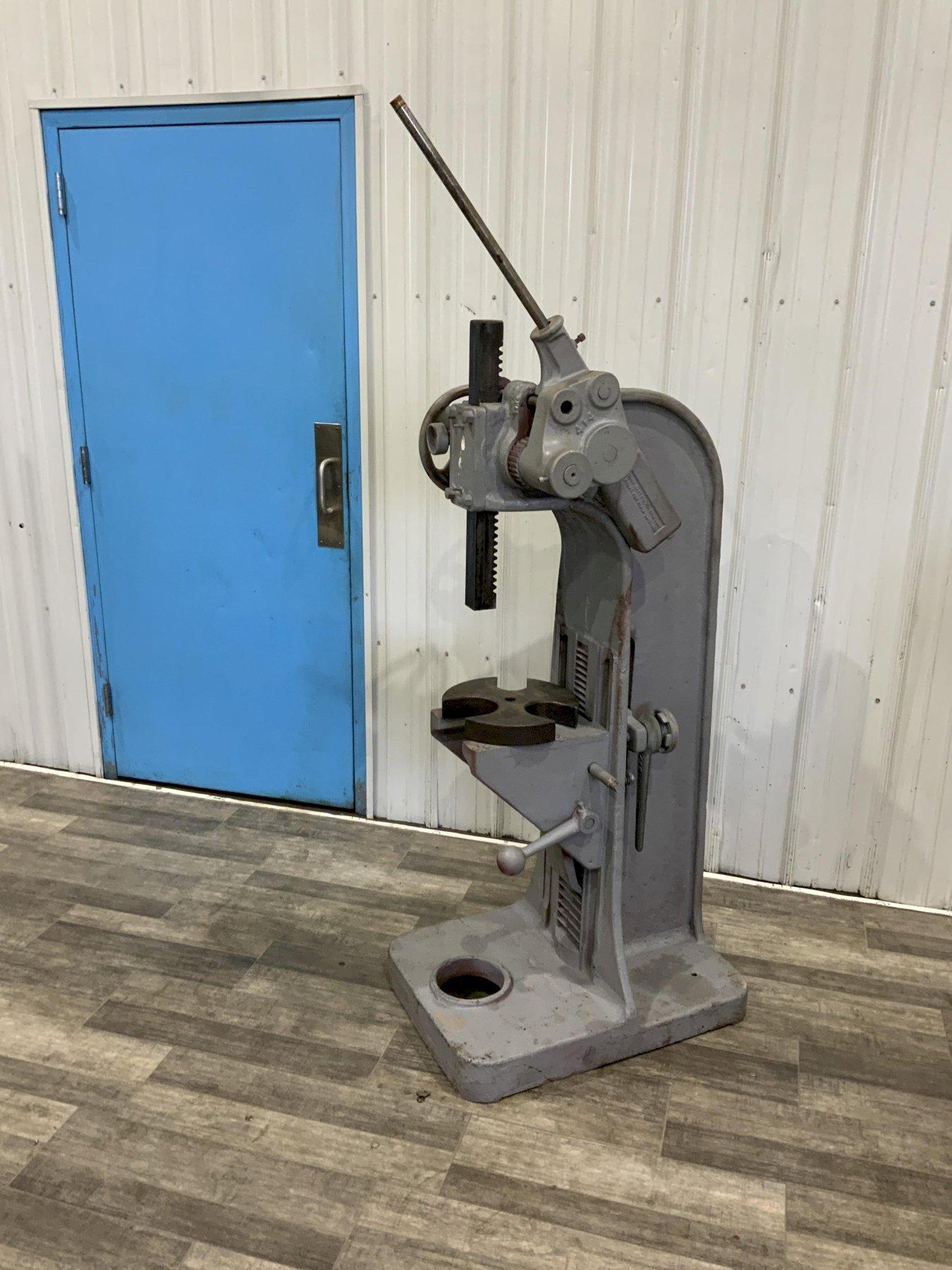 12 TON ATLAS NO. 4 ARBOR PRESS: STOCK #81388