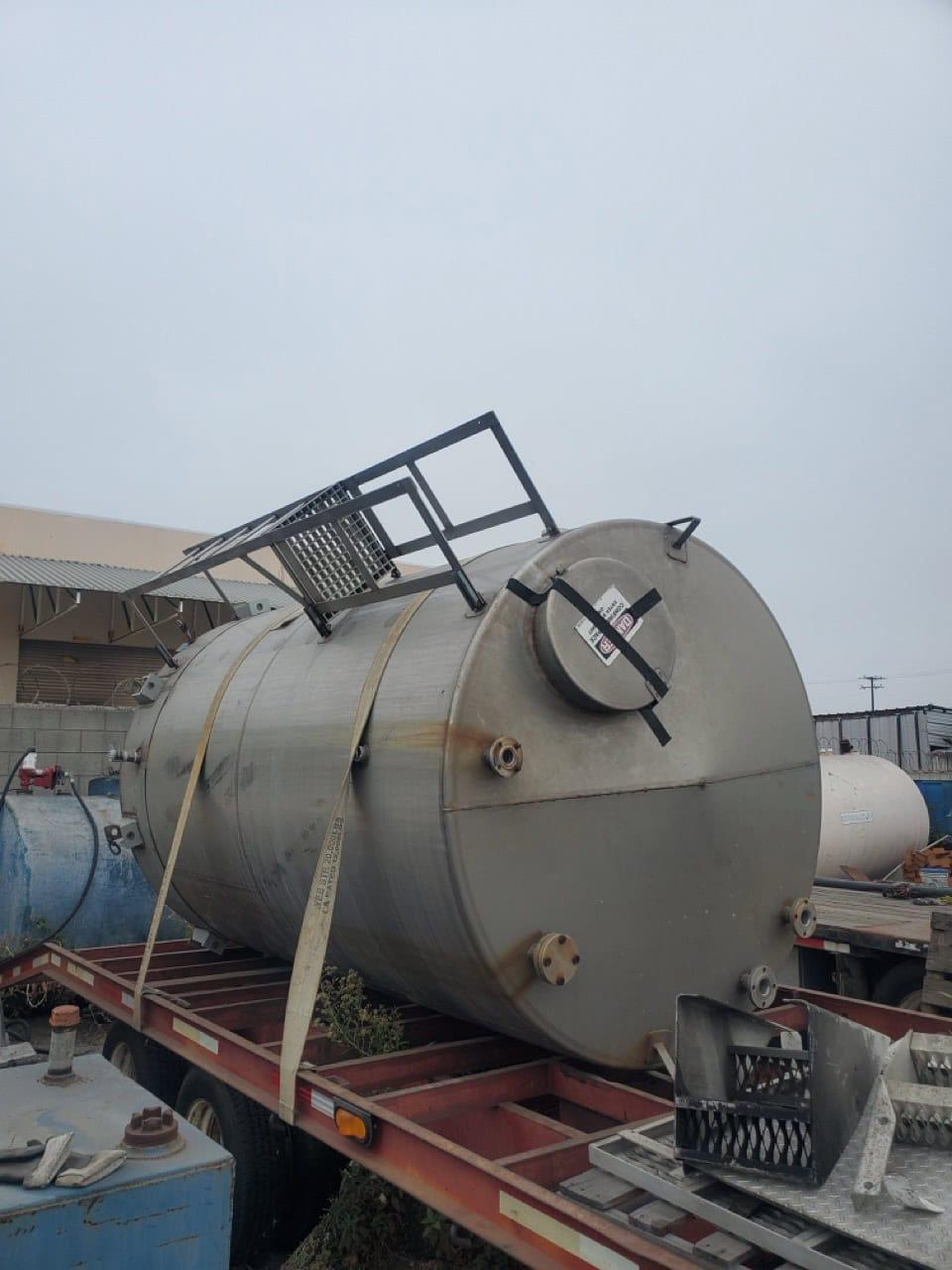 UNKNOWN Stainless Steel Tank - Tanks, Stainless Steel
