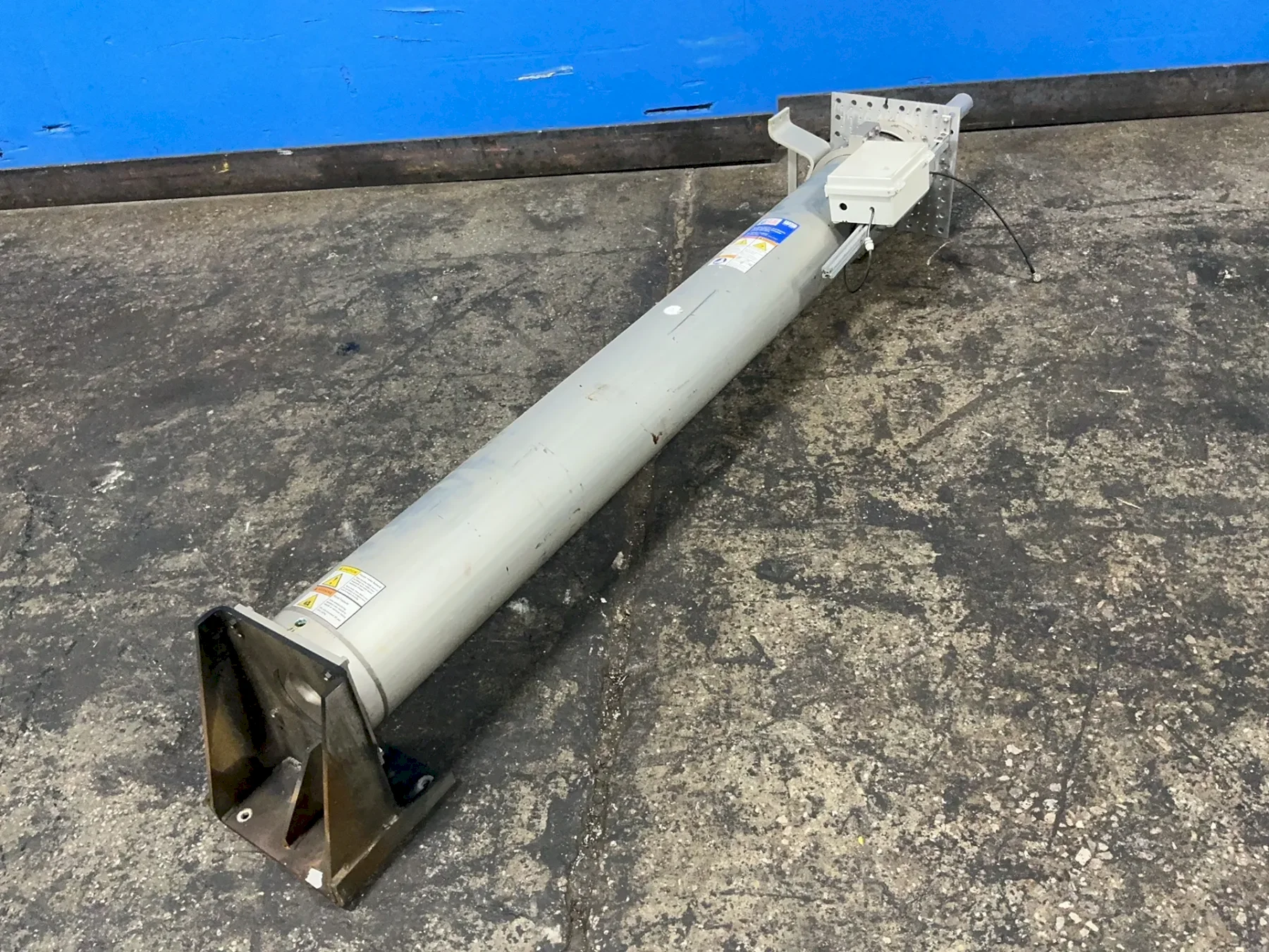 THE WILL-BURT CO 200 LBS PNEUMATIC MAST   -  7-42 HDNL