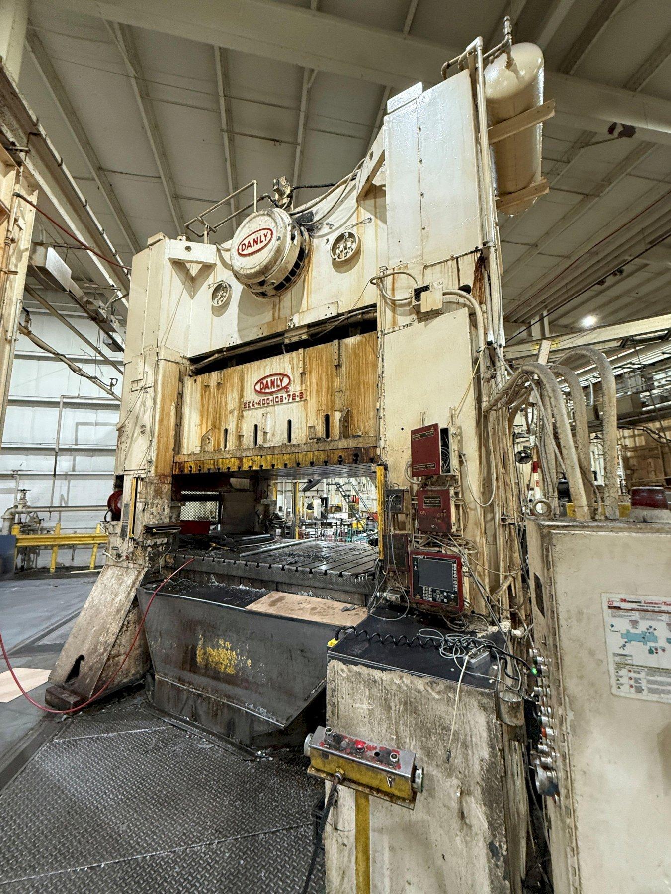 400-ton DANLY S4-400-108-72 Double Crank Straight Side Mechanical Press - Used