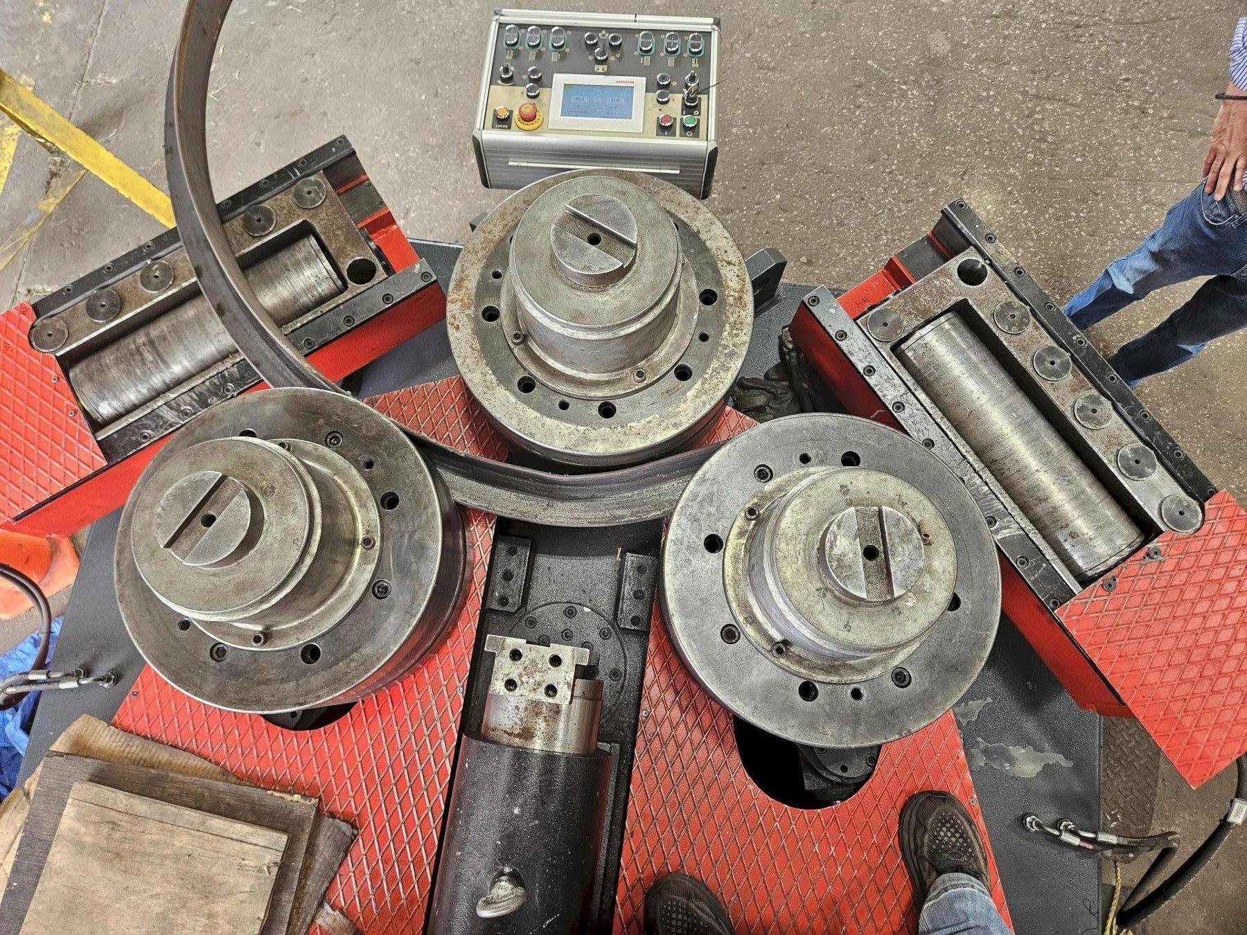 5/8" x 6" x 6" Akyapak Angle Bending Roll Model APK180