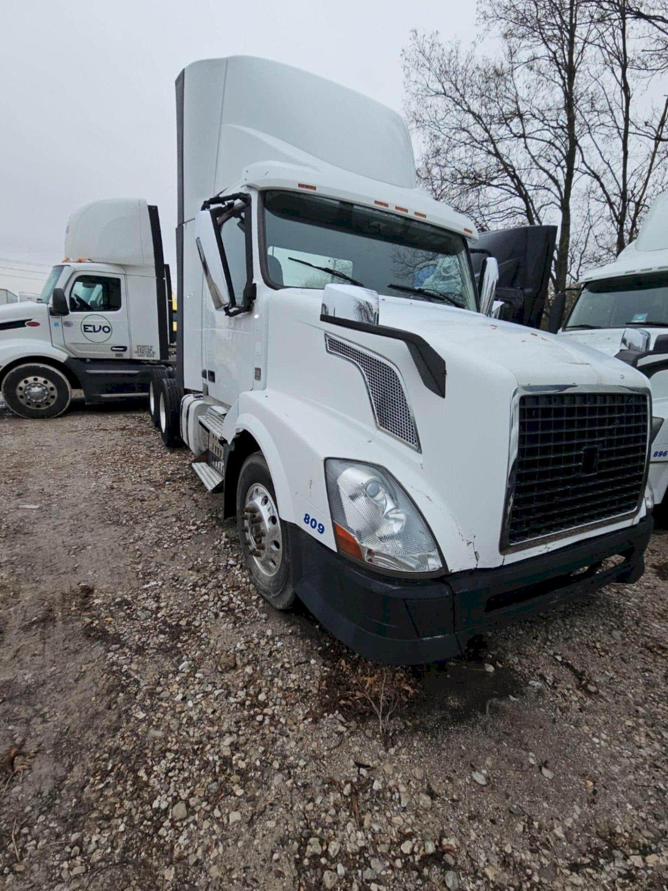 2015 Volvo VNL Day Cab – D11 Engine, Volvo ATO I-Shift Auto
