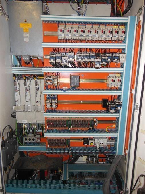 Huron EX10 X: 1200 - Y: 700 - Z: 600mm