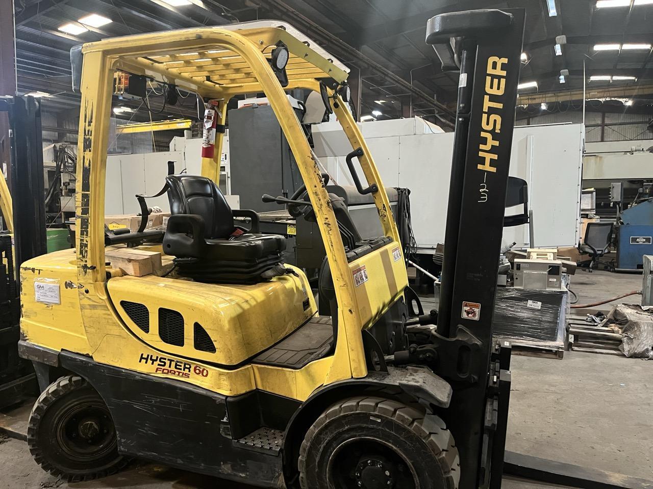 Hyster H60FT 6,000 lb Pneumatic Tire Forklift, 2020 – LPG, 3-Stage Mast & Side Shift (2)