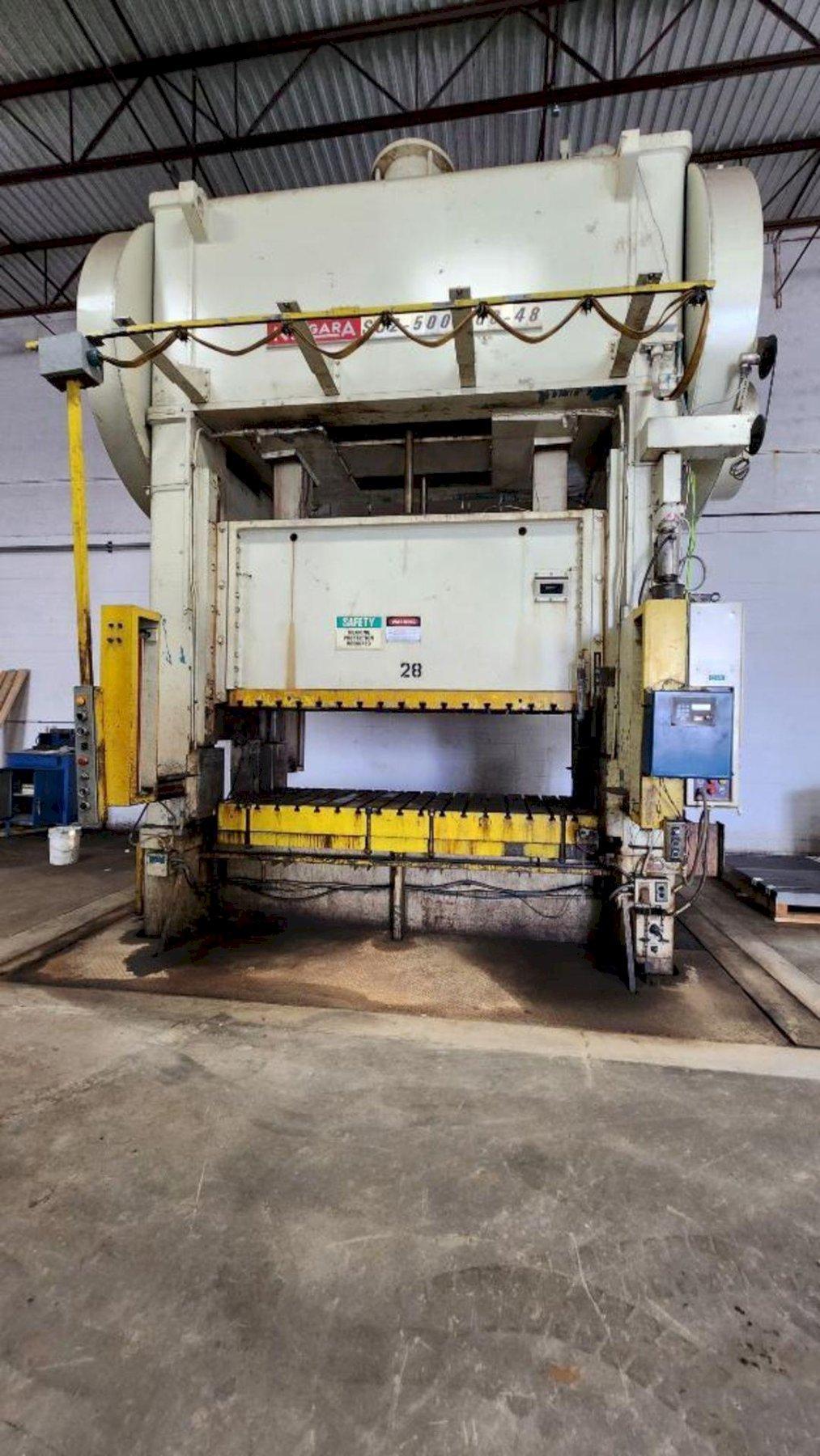500 ton Niagara SC2-500-108-48 Straight Side Mechanical Metal Stamping Press Press For Sale, Year 1988
