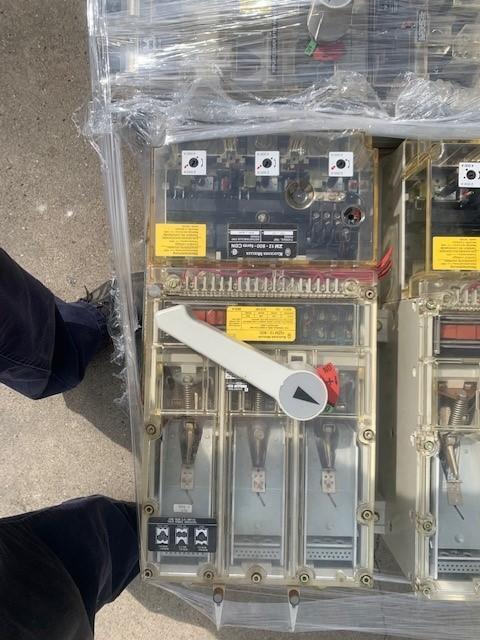 1 - PREOWNED KLOCKNER-MOELLER CIRCUIT BREAKER, MODEL #: NZM-12-800