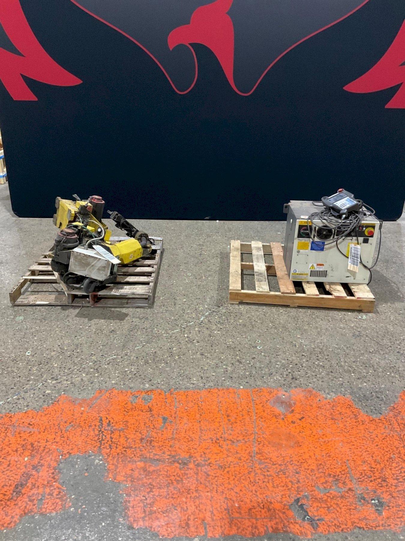 FANUC M-20IA/20T +R-30IB - Robots