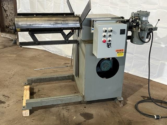 4,000LBS x 24" MOTORIZED DALLAS UNCOILER #3352