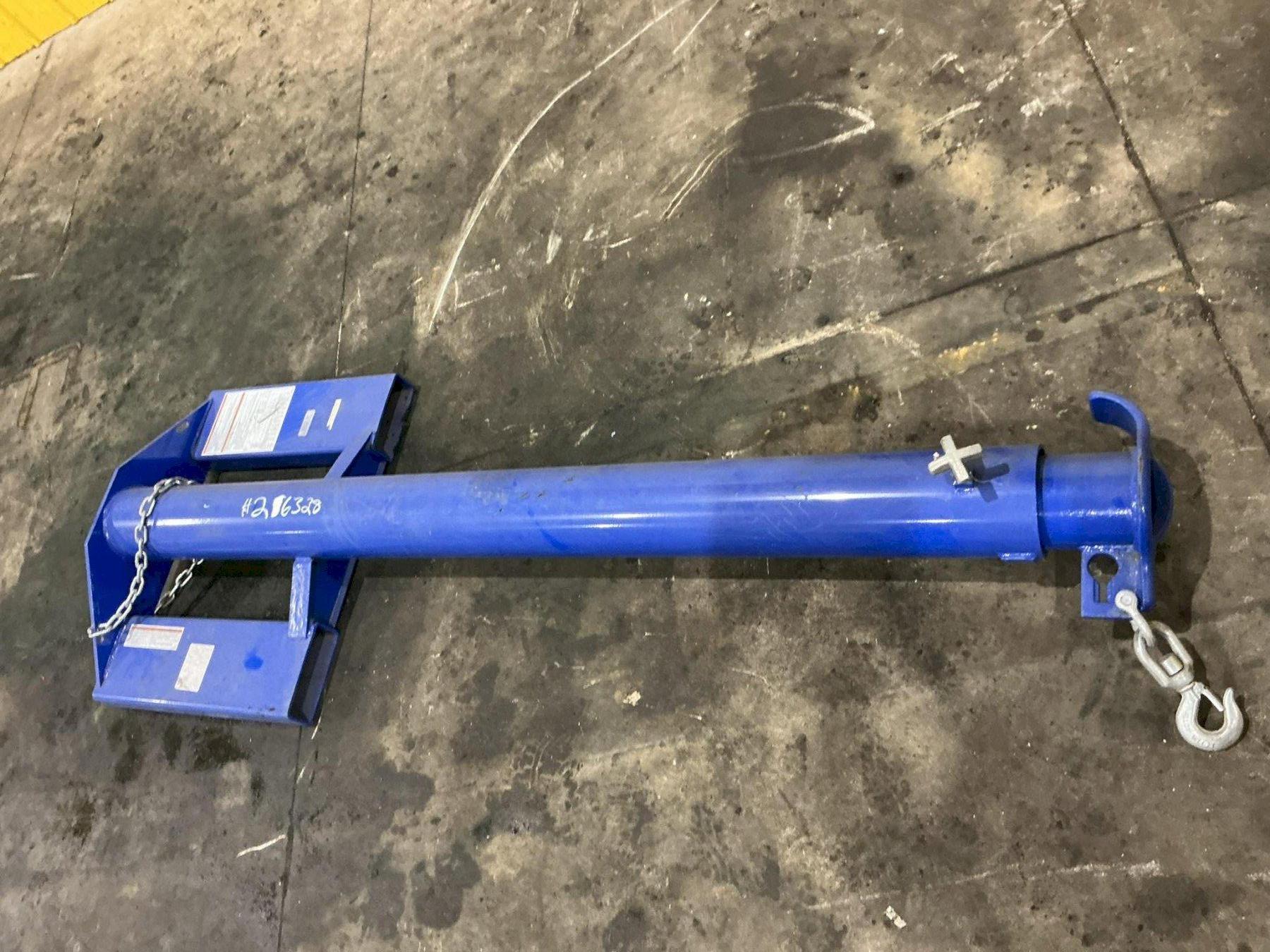 4000 LBS X 12' FORKLIFT BOOM ATTACHMENT: YOBRO #25812