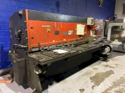 10’ x 1/4” Amada Model M3060 Mechanical Power Squaring Shear w/ FOPPBG