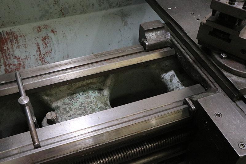 15" x 30" CLAUSING-COLCHESTER ENGINE LATHE MODEL: 8030