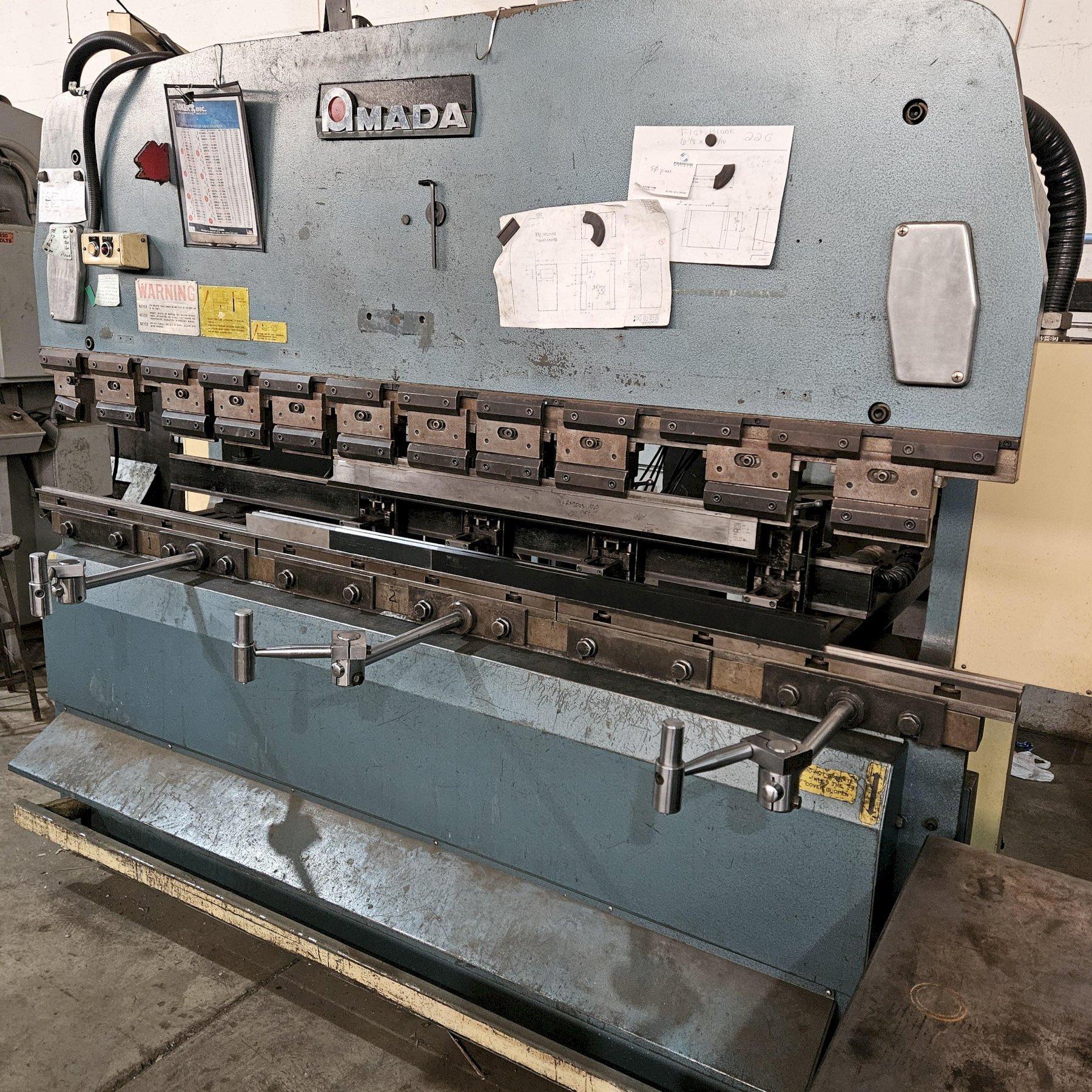88 TON X 8' AMADA RG-80 HYDRAULIC PRESS BRAKE. STOCK # 0134225.