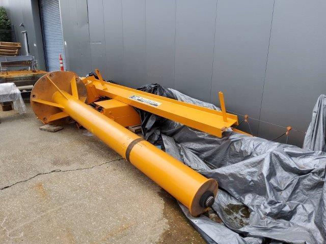 1 TON X 8' X 12'6" HIGH BEACON LINE FREE STANDING PEDESTAL JIB CRANE : YOBRO #26477