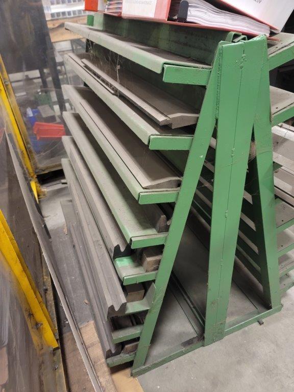 Amada 242 Ton X 14' 8-Axis CNC Press Brake W/Robotic Manipulator, Model HG2204RH