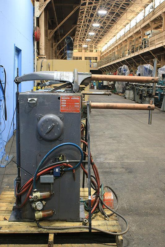 30 KVA AMERICAN INDUSTRIAL ROCKER TYPE SPOT WELDER MODEL AR 33-24