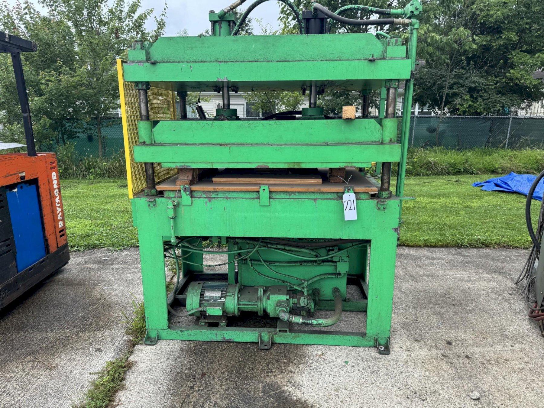 100 TON WABASH 4 POST HYDRAULIC PRESS. STOCK # 0777525