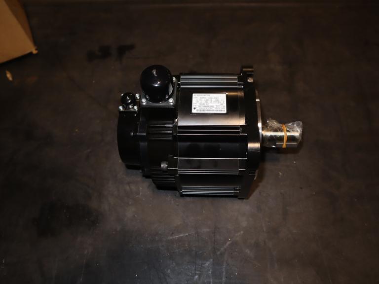 HAAS Motor, Servo Sigma-5 Yaskawa - SGMGV-13ADA-HA11 / 93-1923- Auction Item