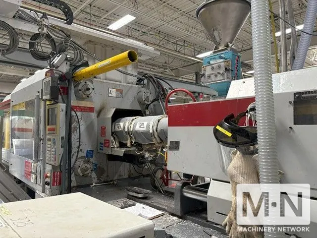 300 TON 25.4 OZ VAN DORN MODEL 300HT-1220 INJECTION MOLDING MACHINE MFG NEW 1999