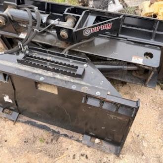 Bobcat DZR96 96″ 6-Way Dozer Blade, 2025 – Skid Steer Quick Attach, Hydraulic Angle & Tilt, Heavy Duty