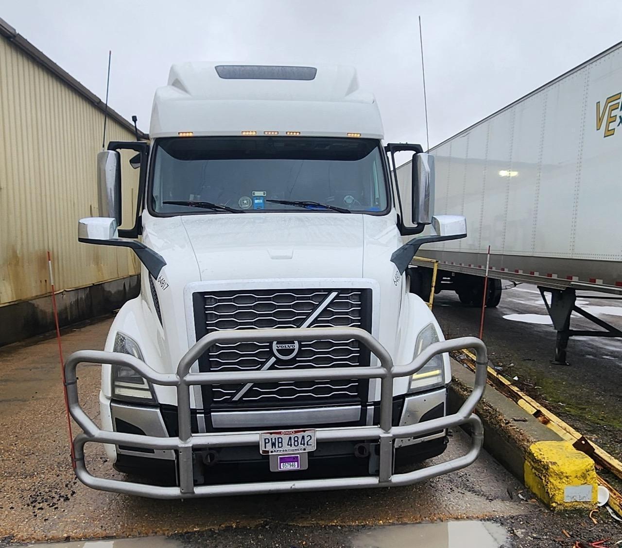 Volvo VNL860 Sleeper Truck, 2019 – ~1,000,000 Miles