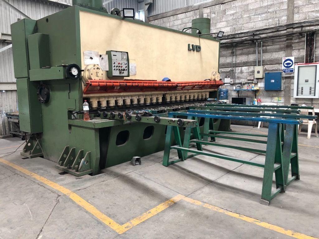 159" (4050mm) x1.25" (32mm) LVD Hydraulic Squaring Shear