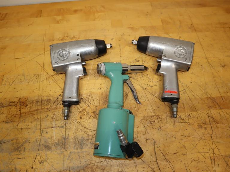 (2) Chicago Pneumatic CP734H 1/2" Impact Wrenches & Speedaire 3CRH4 Air Riveter- Auction Item