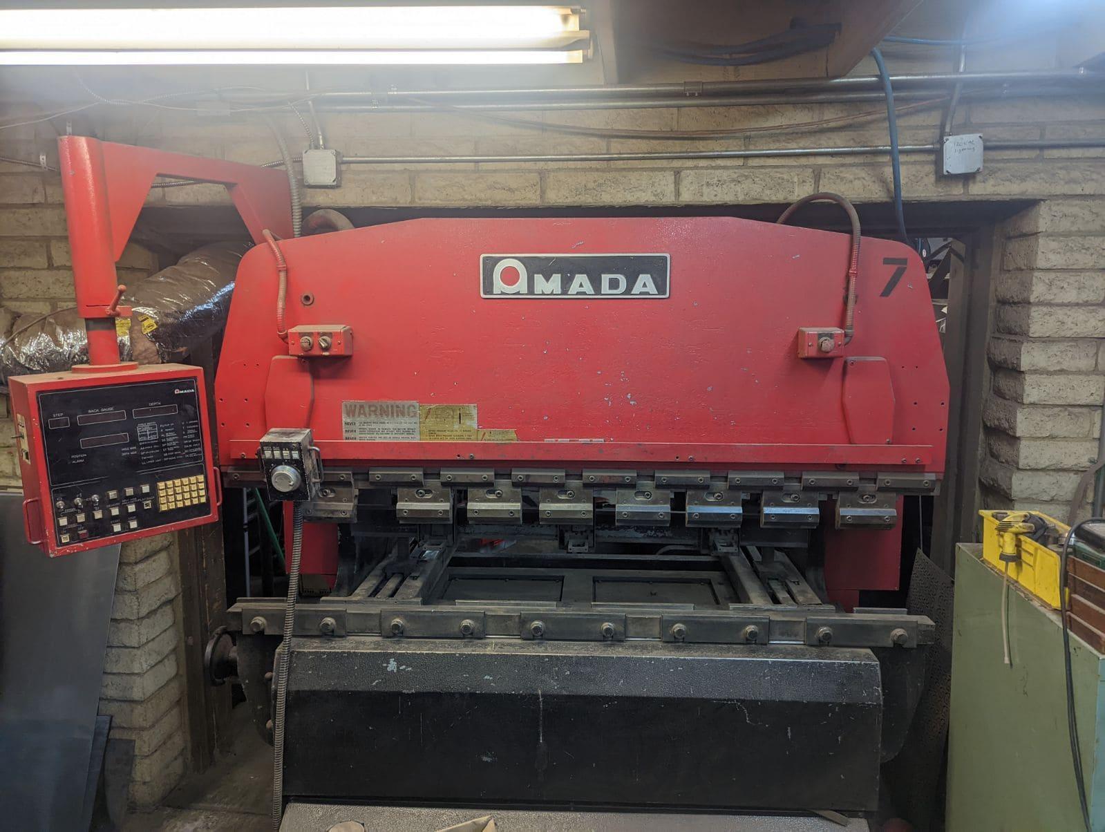 80 TON × 8' AMADA RG-80 CNC PRESS BRAKE