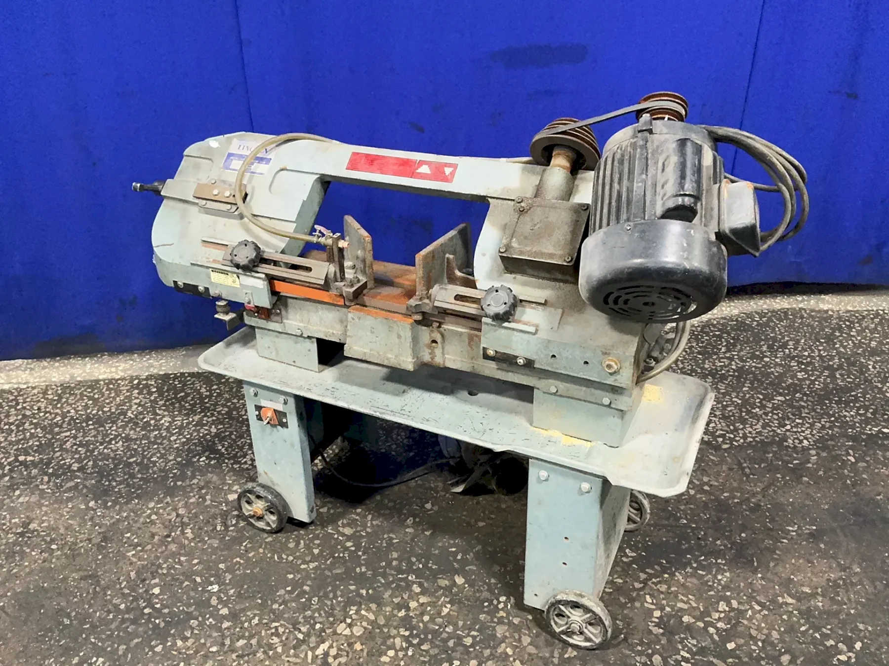 LINCOLN 7” CUTTING CAPACITY, 7”X12” METAL CUTTING BAND SAW  -  RF80UC80A