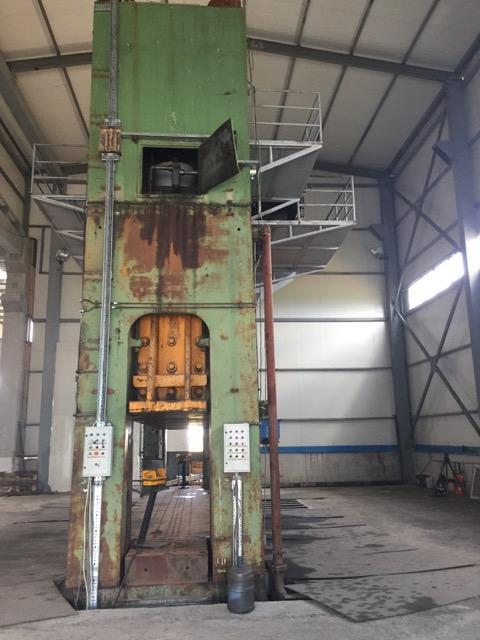 3000 Ton Innocenti  F2-3000-300 Mechanical Chassis Press