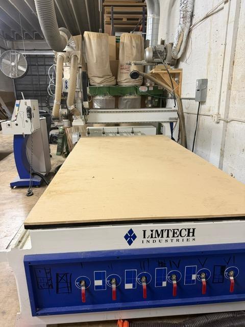 5′ x 10′ Limtech Industries C510D CNC Router, 2018 – 12 HP HSD Spindle, Syntec Control, Dust Tech Collection System