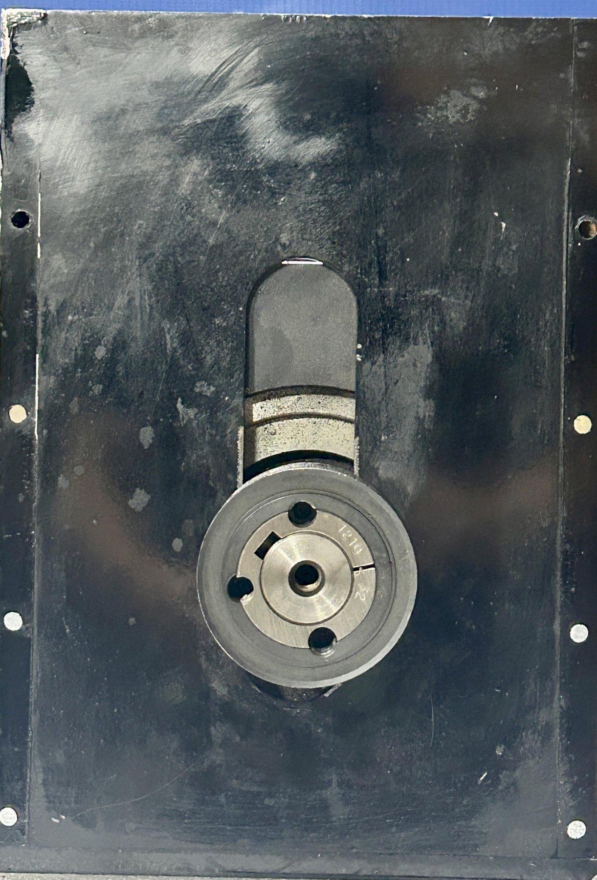 B&R SERVO MOTOR 8MSA5X.R0-D30C-1, 3000 RPM, Self-Cooling, Size 5, Extra Large Rated Torque, 3-Phase Synchronous.