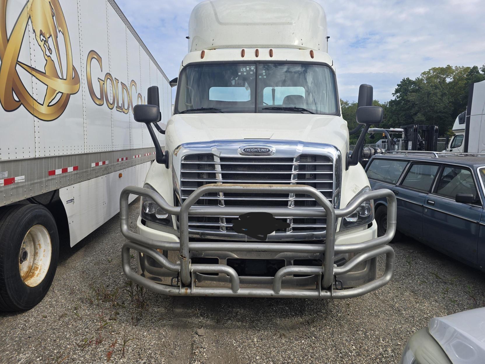 Freightliner X11342ST Day Cab; 2018 – DD13 / 450 HP / 65,000 lb GVW