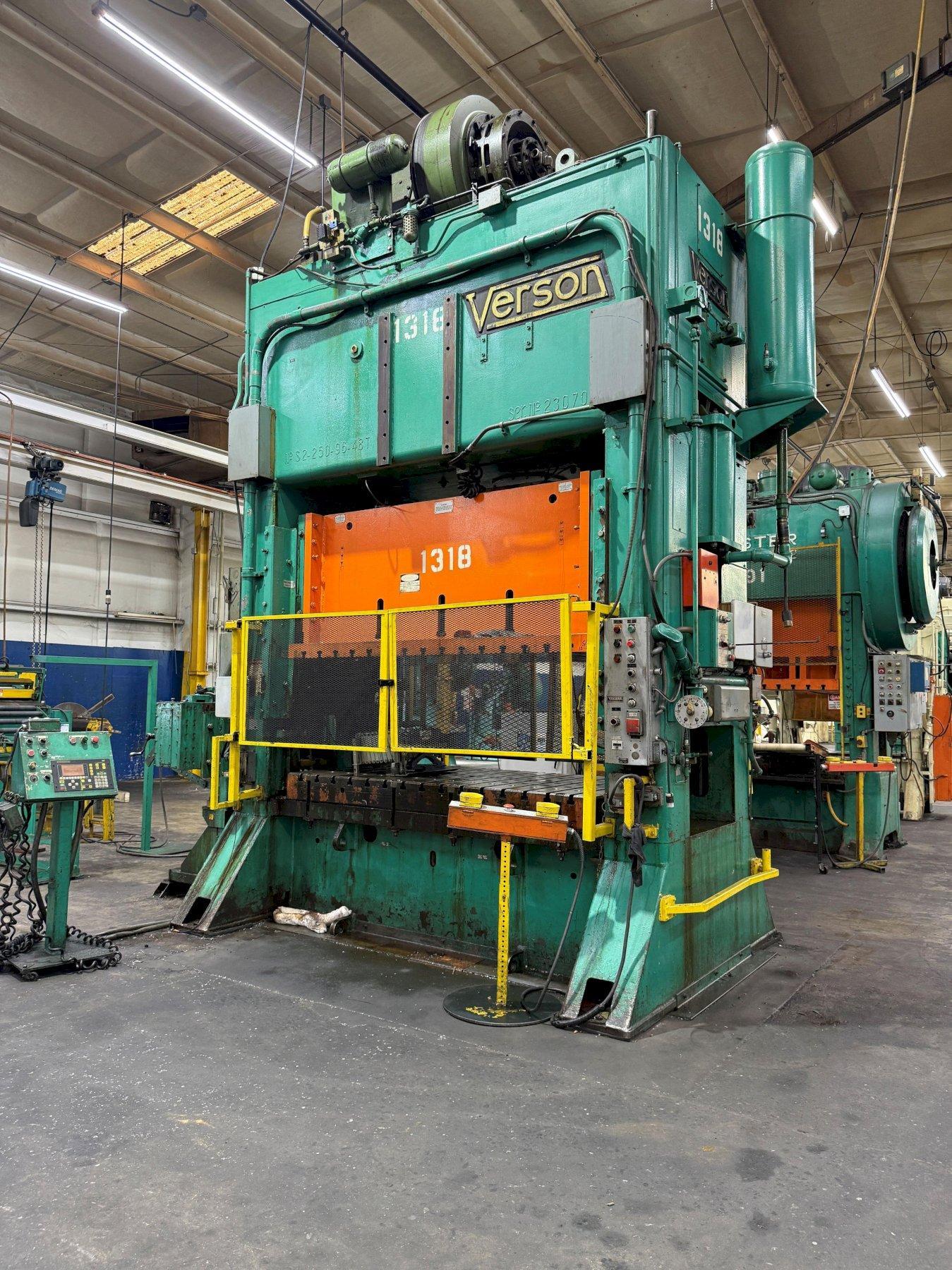 250 ton Verson S2-250-96-48T Straight Side Mechanical Stamping Press For Sale