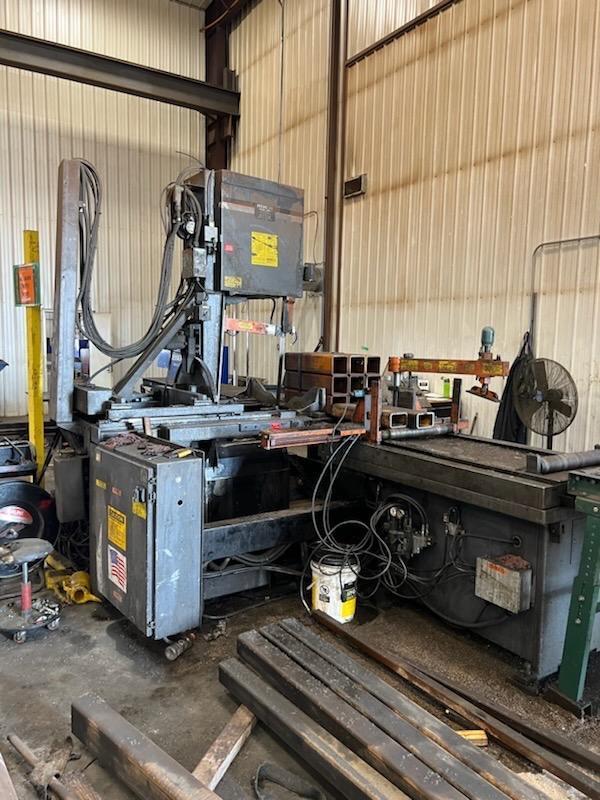 24″ x 20″ HEM VT130HA60 Fully Automatic Vertical Band Saw, 2010