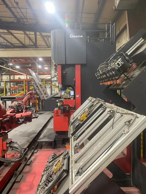 243 TON x 14' AMADA MODEL HDS2204NTW CNC PRESS BRAKE