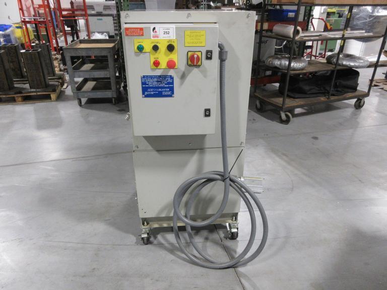 LNS ChipBlaster M30-70 High Pressure Coolant System, Portable on Wheels- Auction Item