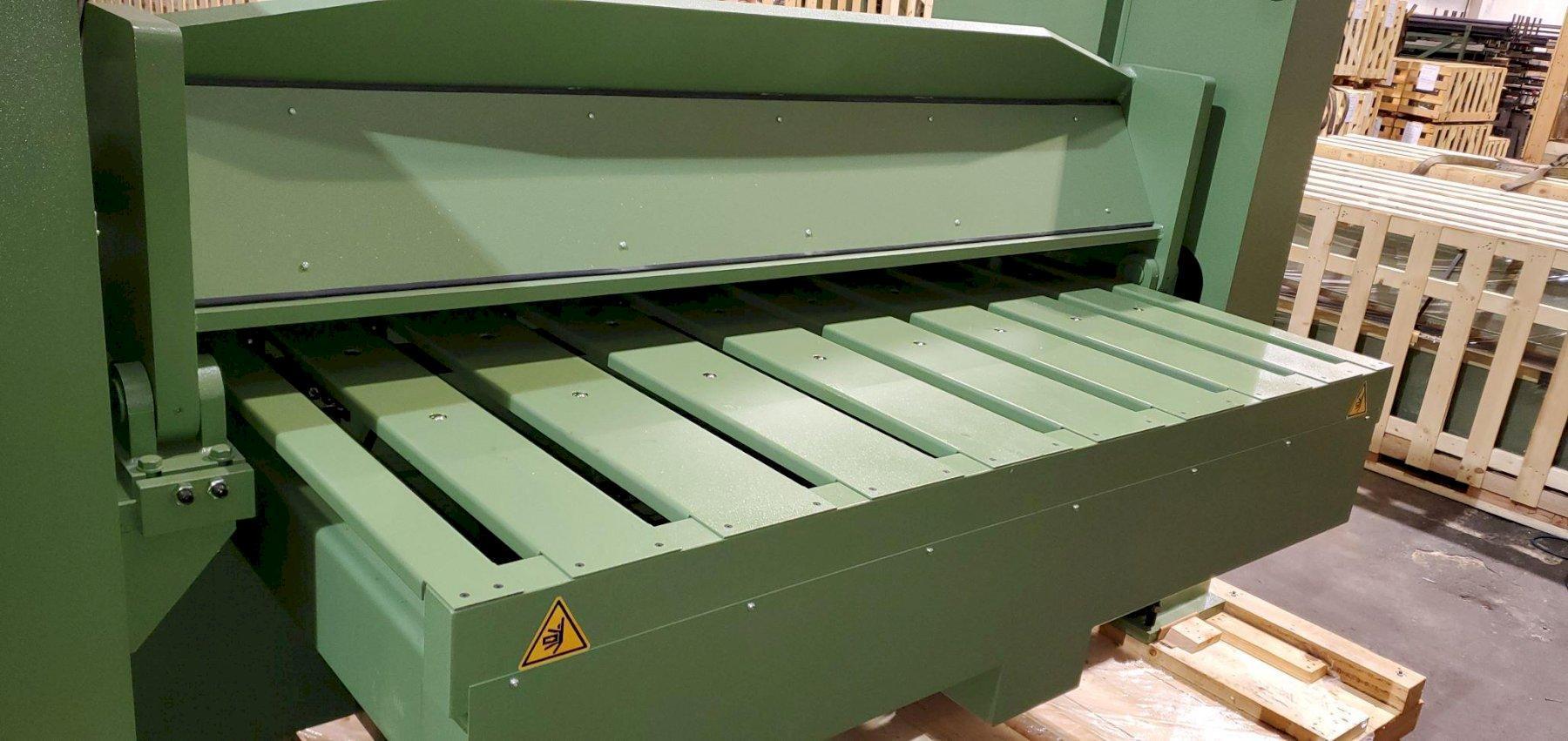 New CHICAGO Hydraulic Powered Box & Pan Bending Brake, Model HBP 6187-6