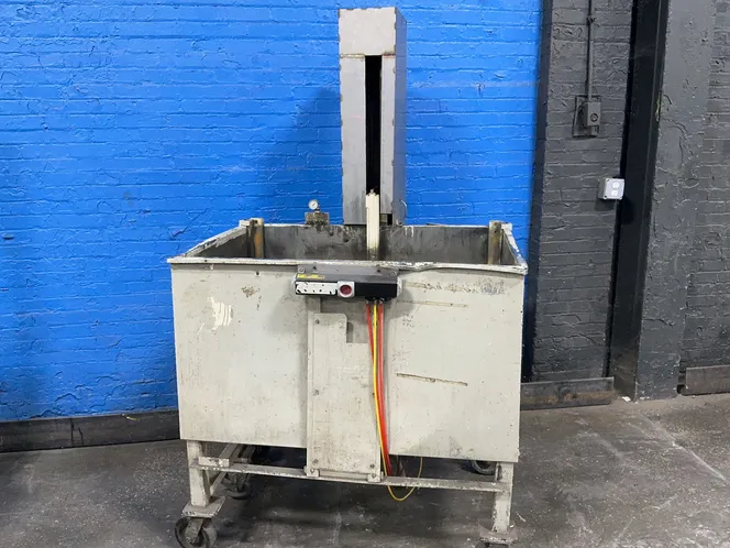 42”x30”x24” Basin Wash Tank
