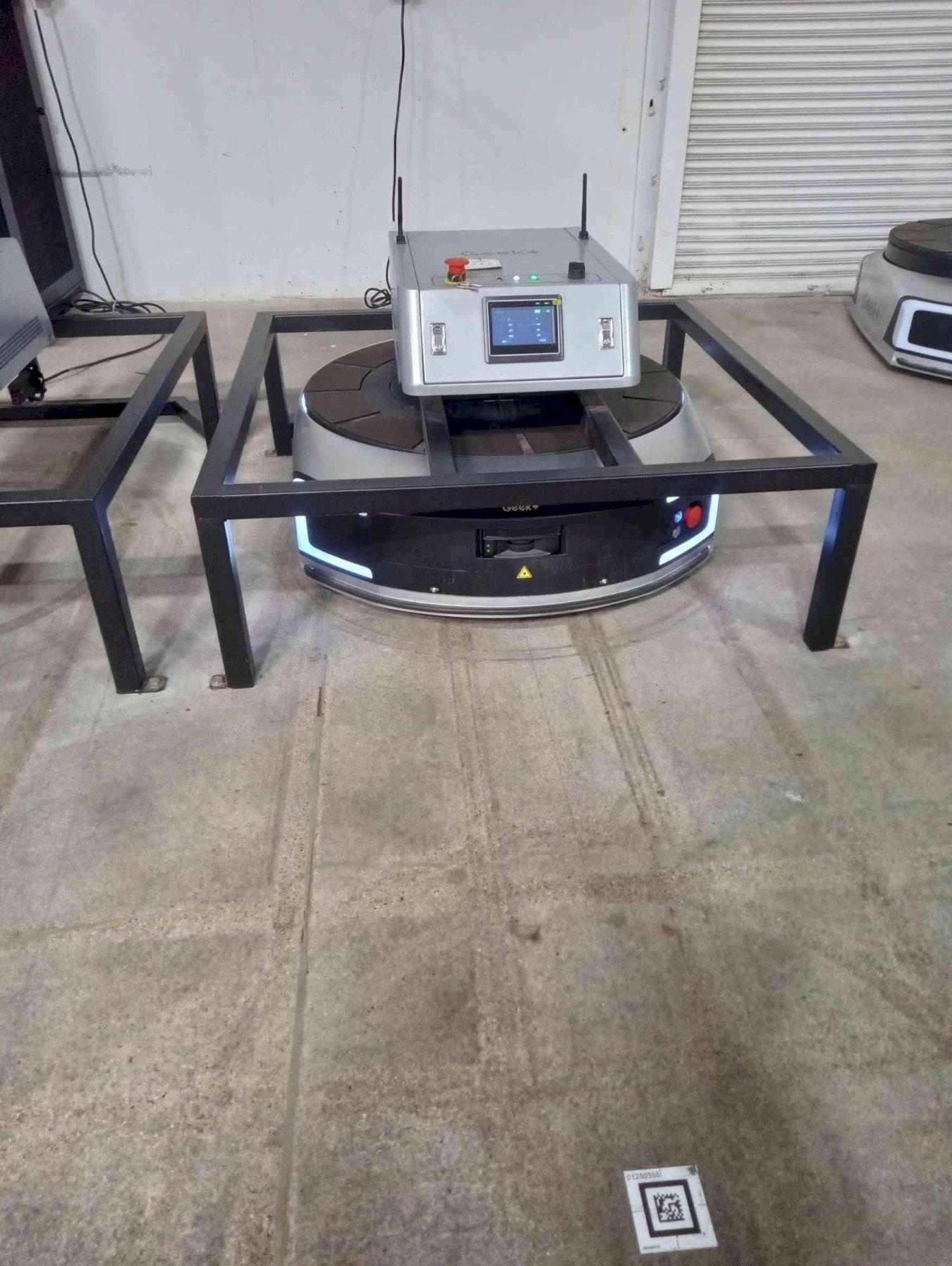UNKNOWN P800 - Robots