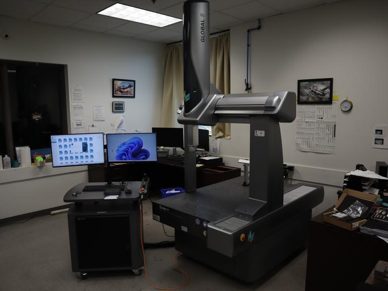 Hexagon Global S Scan+ Coordinate Measuring Machine, Direct Computer Controlled, Scanning, Stylus Rack, Power Articulating Probe - NEW 2025- Auction Item