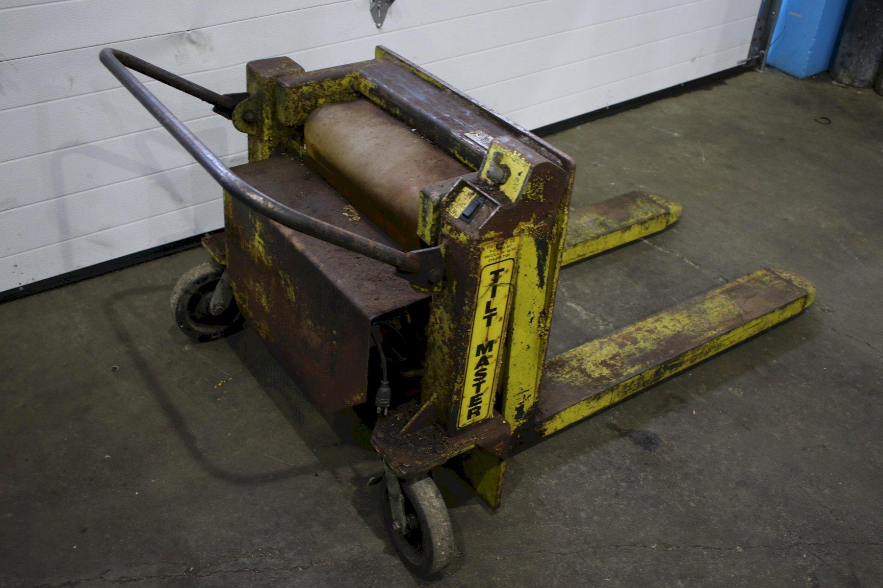 VESTIL SADDLE LIFT: STOCK #76189