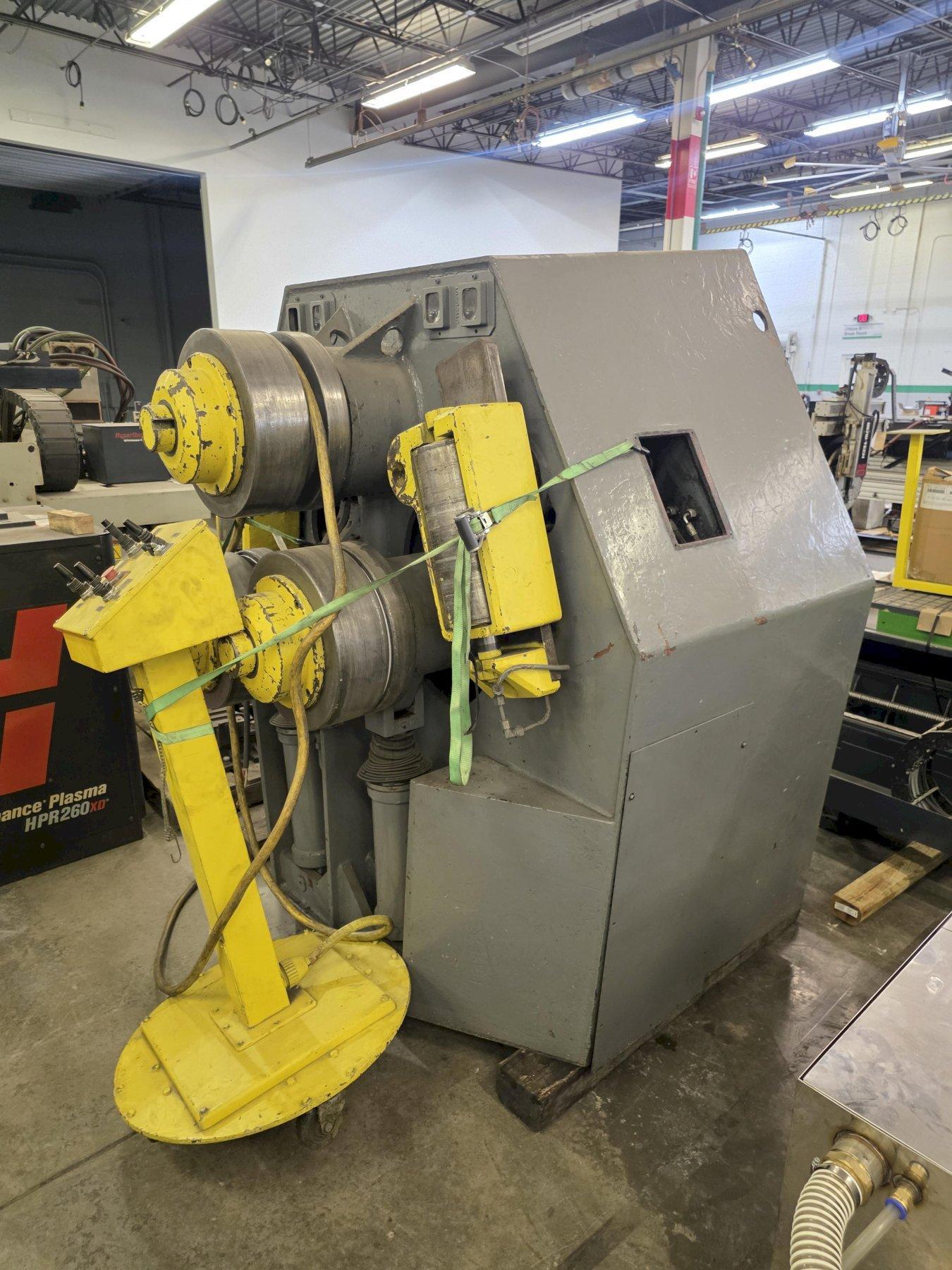 5" X 5" X 1/2" PULLMAX Z-41 HYDRAULIC ANGLE ROLL